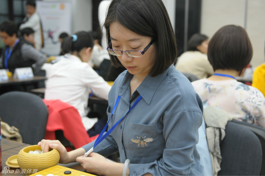 梦百合杯预选女棋手特写_高清图集_新浪网