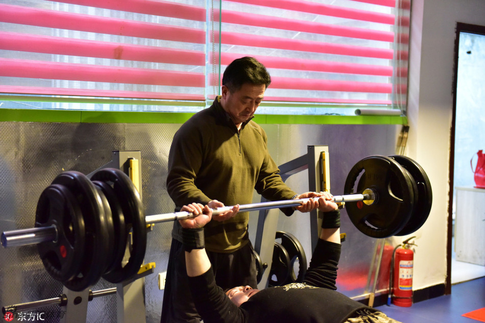 安徽70岁高龄元老级健美者仍有强健体魄_高清图集_新浪网