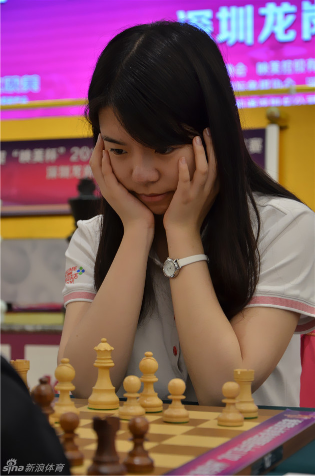 天津队美女棋手肖依依