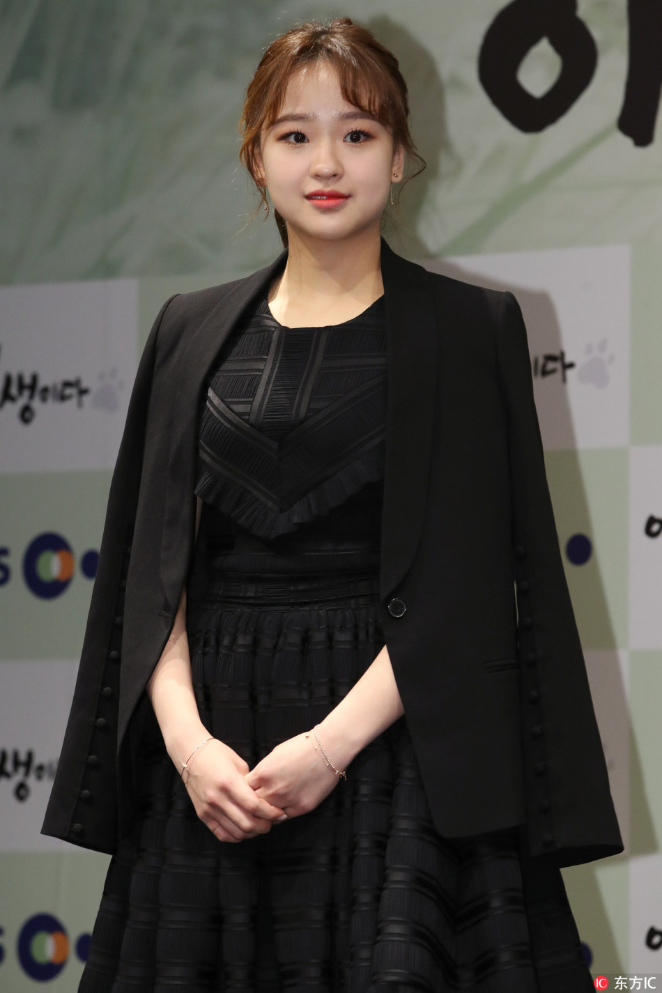 孙妍在出席纪录片发布会 笑容甜美可爱