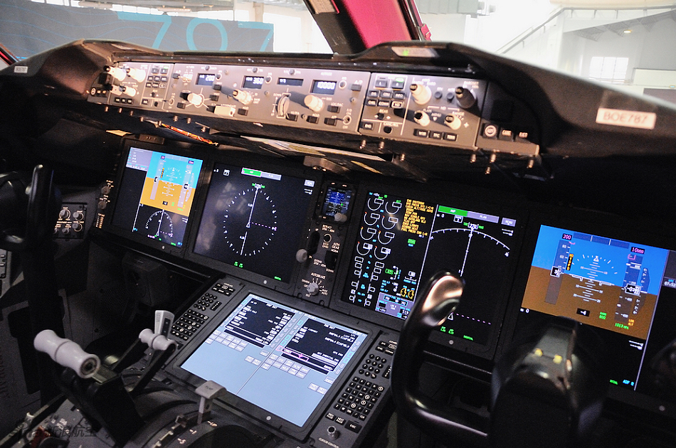 波音787驾驶舱