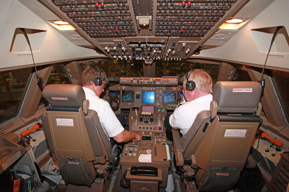 汉莎航空波音747-8客机体验:强大新型驾驶舱工具