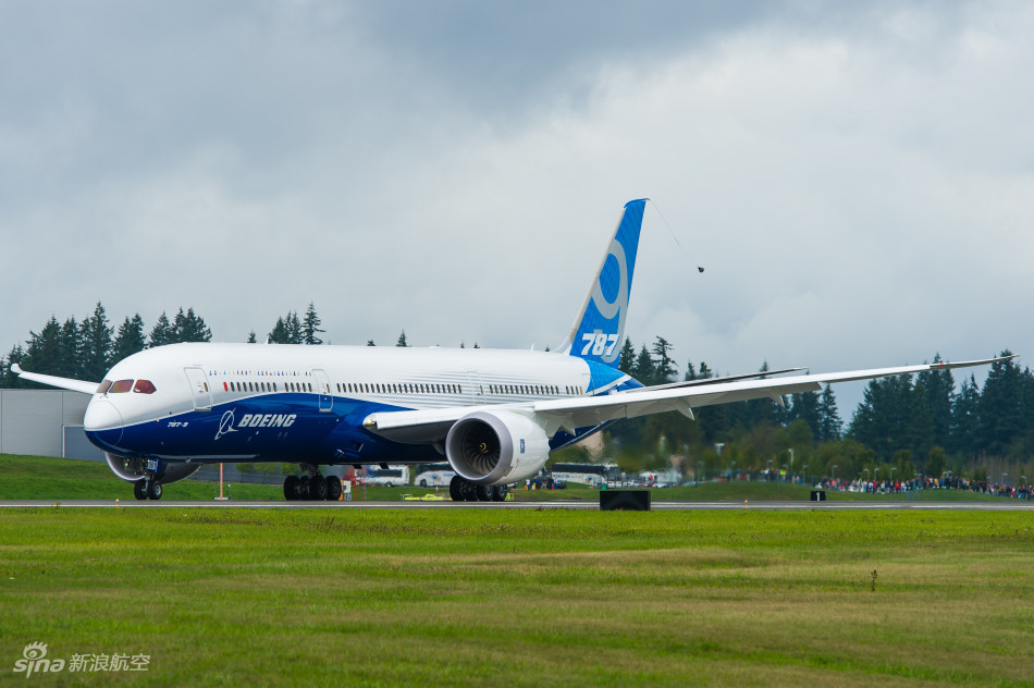 波音787-9飞机今日成功首飞