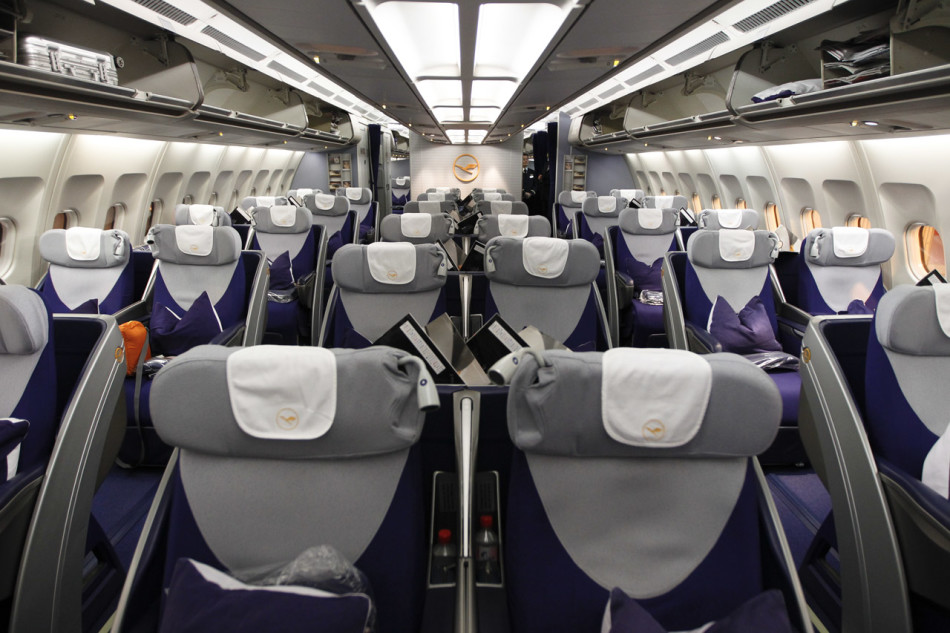 中欧航线体验:德国汉莎航空a340客机客舱风貌