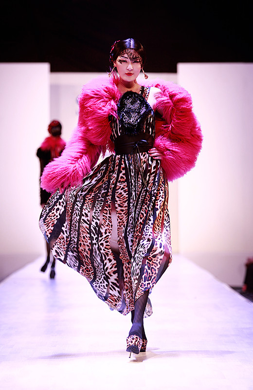 著名服装设计师祁刚作品秀