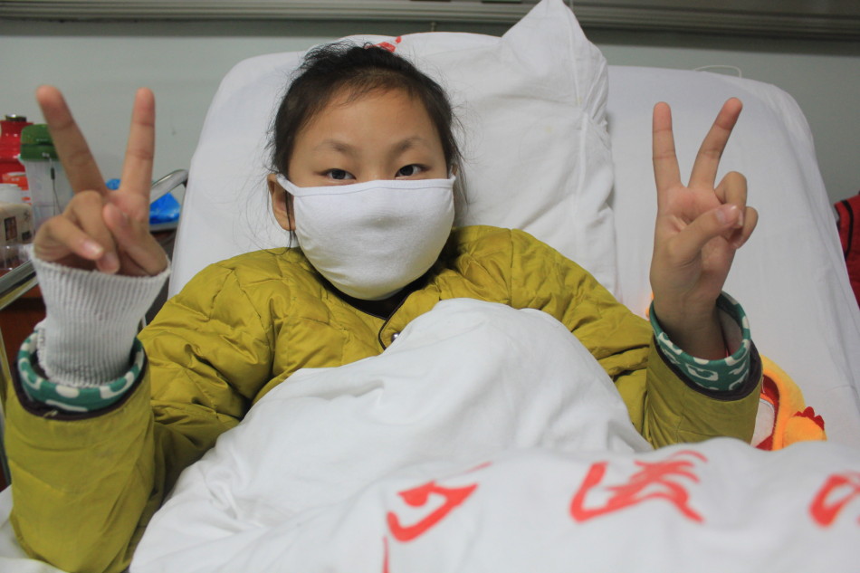 关爱白血病女孩小紫依