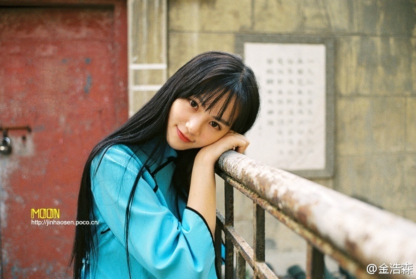 武大校花黄灿灿穿越写真民国风装扮清新脱俗