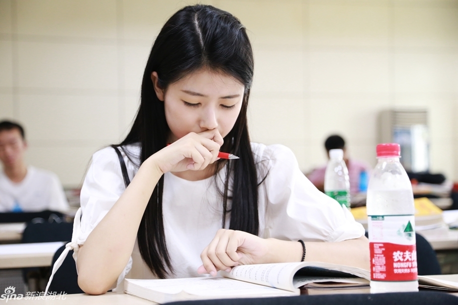 湖大女神蒋家敏 酷似高圆圆