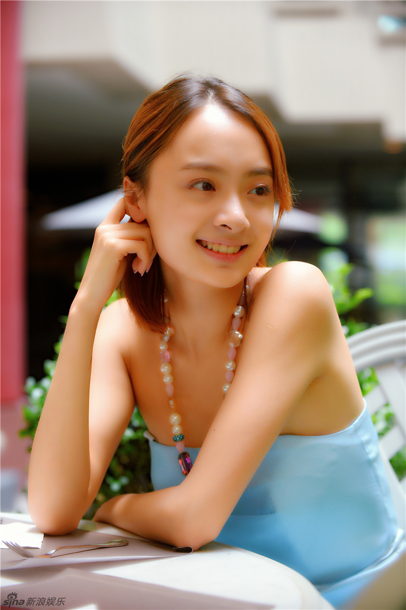 北电美女孙铱晒美照文艺诗