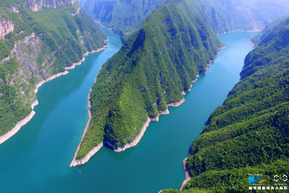 清江流域山明水秀,峰峦叠嶂,有"