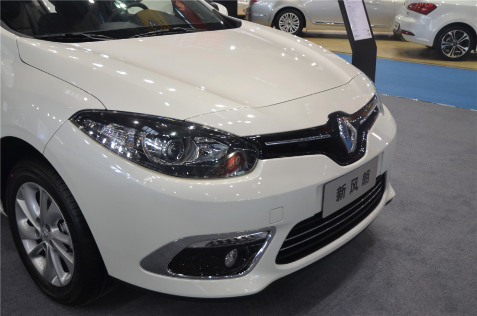 2015款风朗高调亮相汽车消费节 法式轿车的优雅