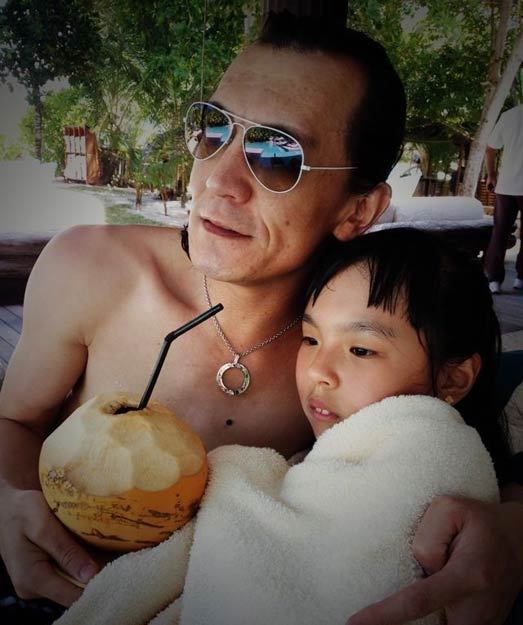 李咏携全家非洲度假高清大图