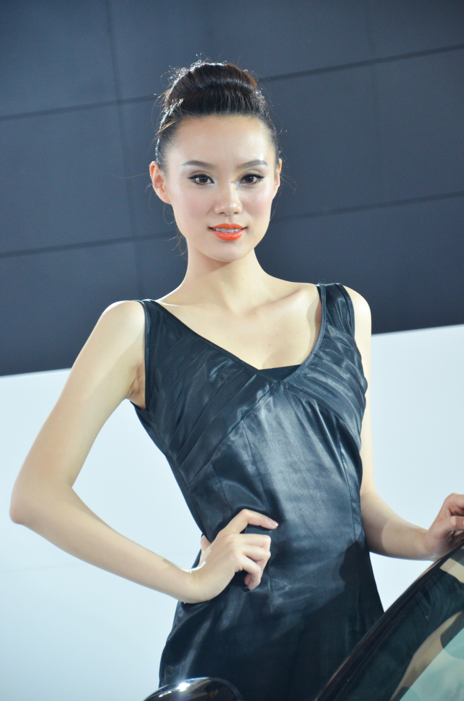 沈阳车展中令人惊艳的大学生车模