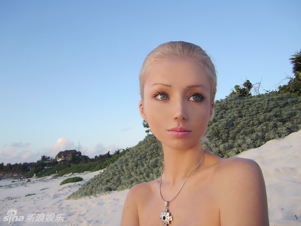 乌克兰真人芭比瓦莱里娅-露可安诺娃