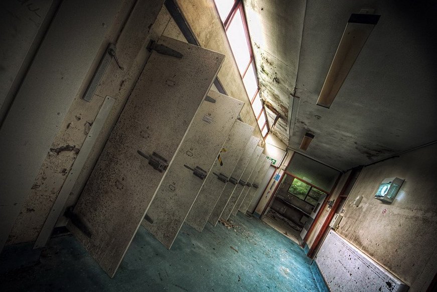 幽灵飘过让人胆战心惊 探秘世界各地废弃停尸房