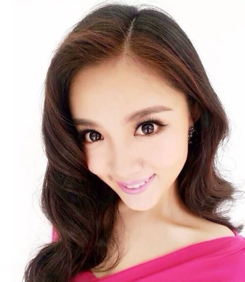 "非诚勿扰"最美女警花生活照.