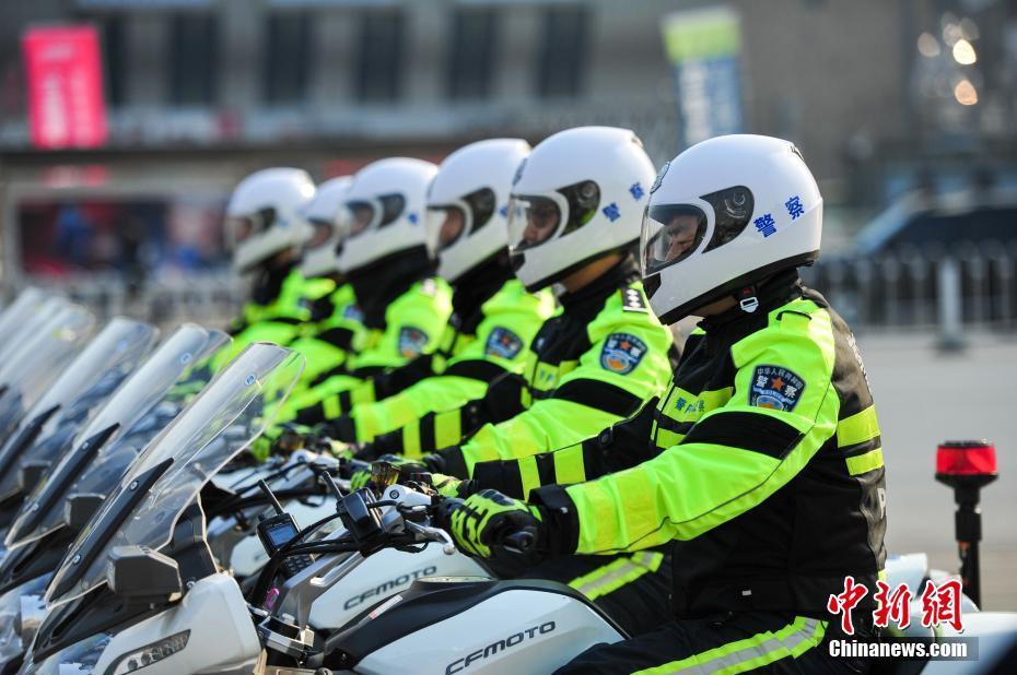 沈阳500骑警巡逻扩至三环