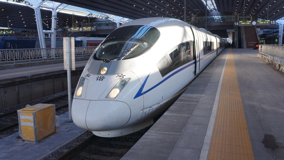 贴地飞行8小时京广高铁试运行初体验