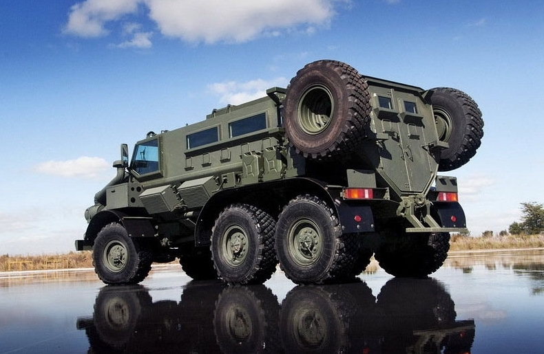 南非防地雷装甲车