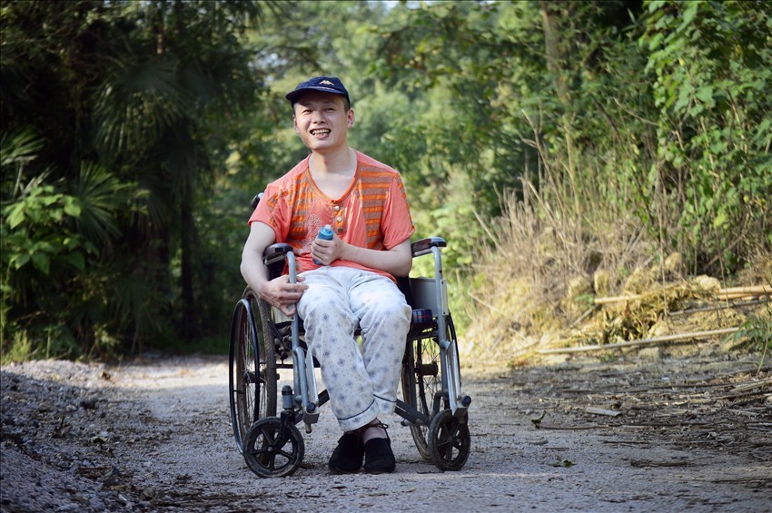 长沙高位截瘫男的5年公益路