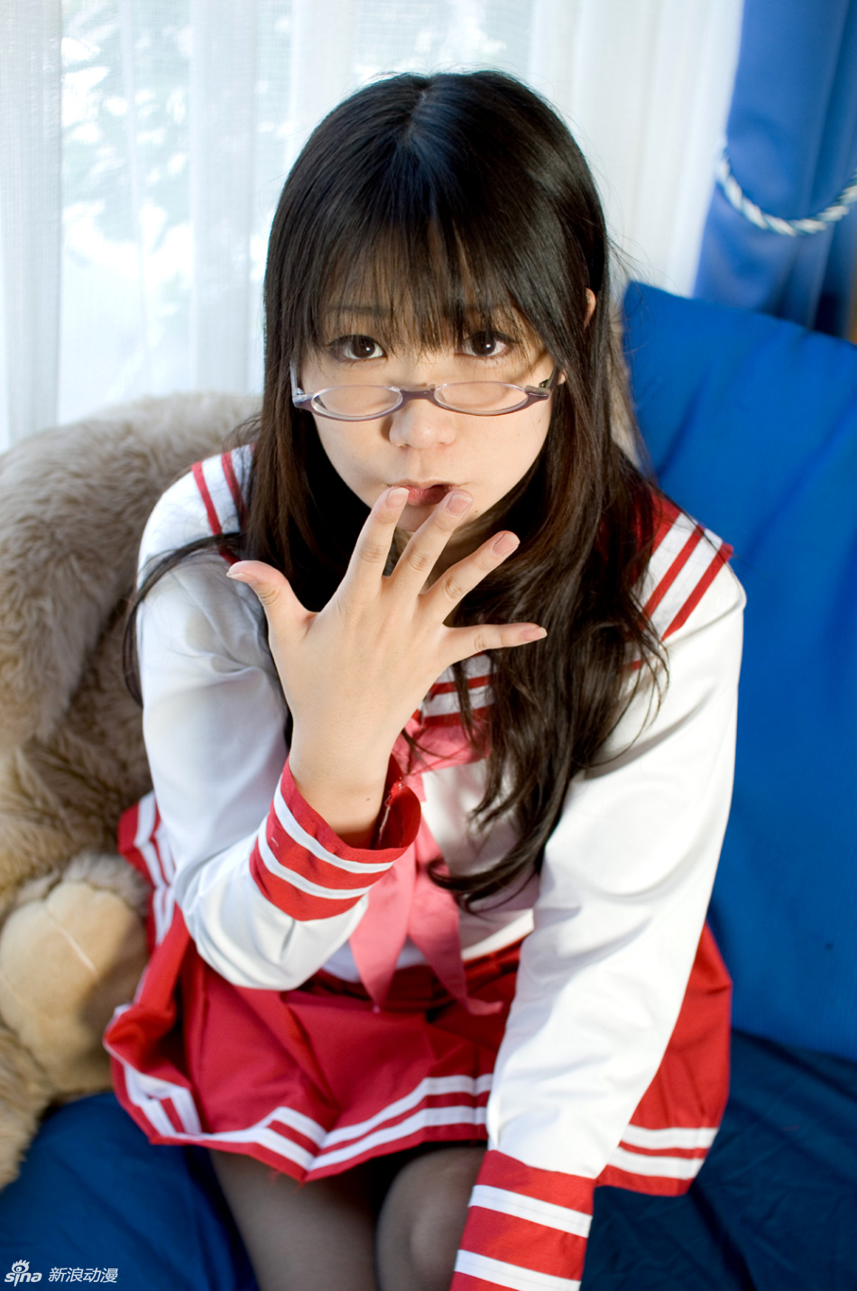 黑丝巨乳制服眼镜娘,幸运星高良美幸cos集