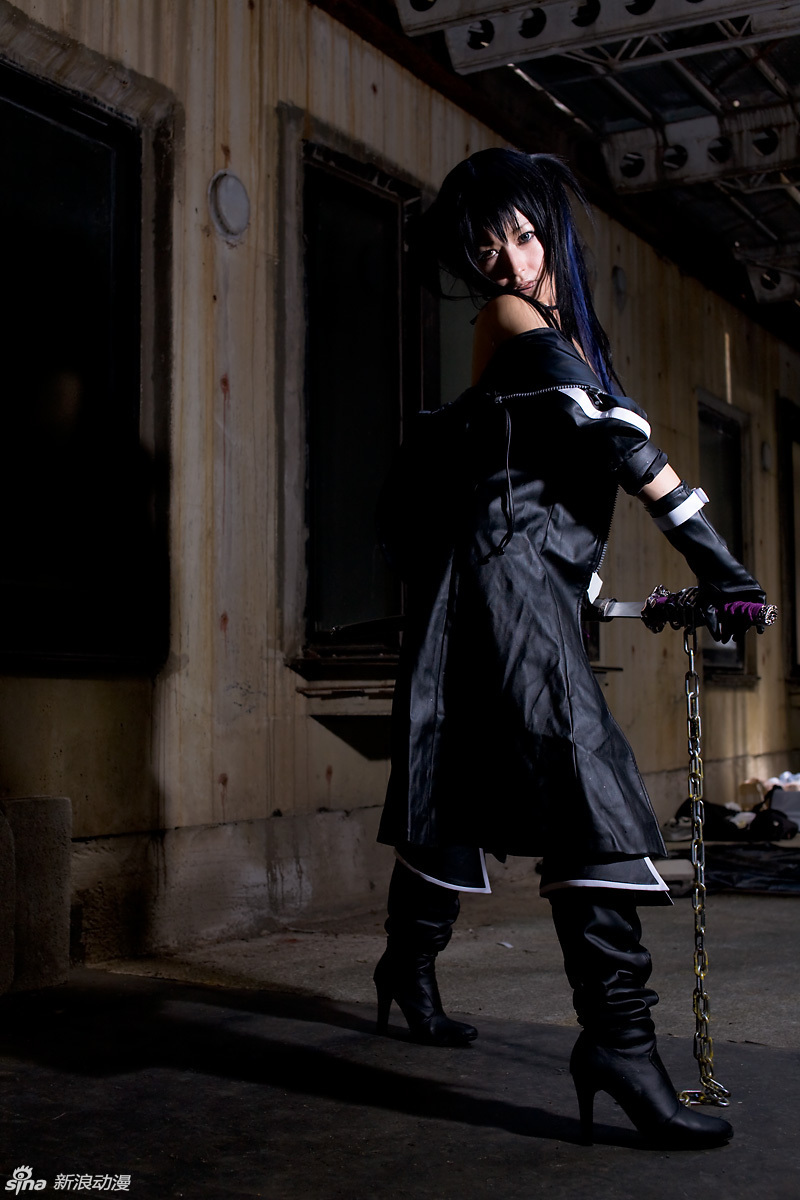 帅气性感比基尼,pokemaru黑岩射手cos