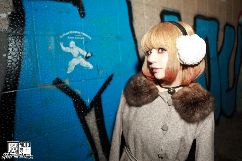 美少女漫画家静电场朔午后时光写真