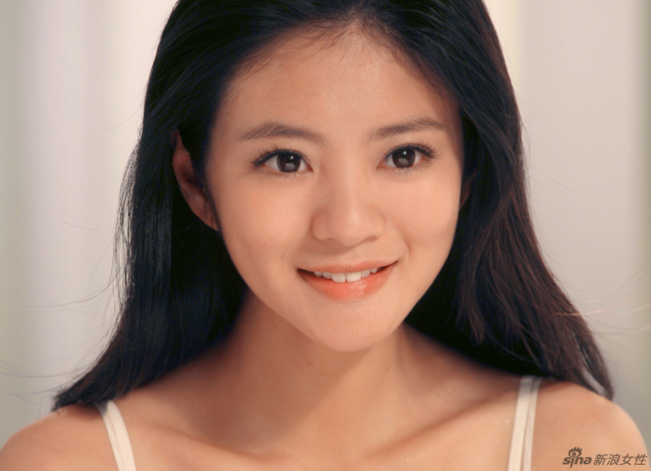 安以轩成美白代言新宠 清透肌肤光彩透透_高清图集_新浪网