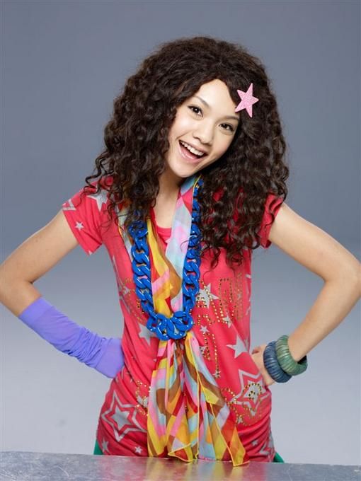 > 评点女明星们的爆炸头造型