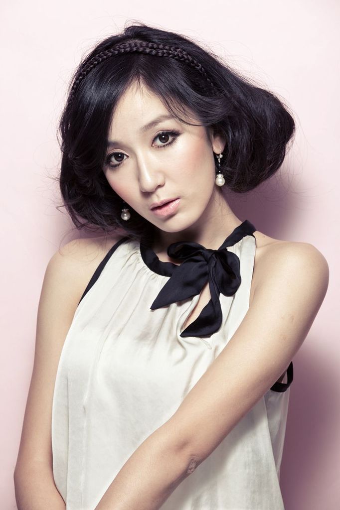 《爱情公寓3》胡一菲甜美脱俗写真