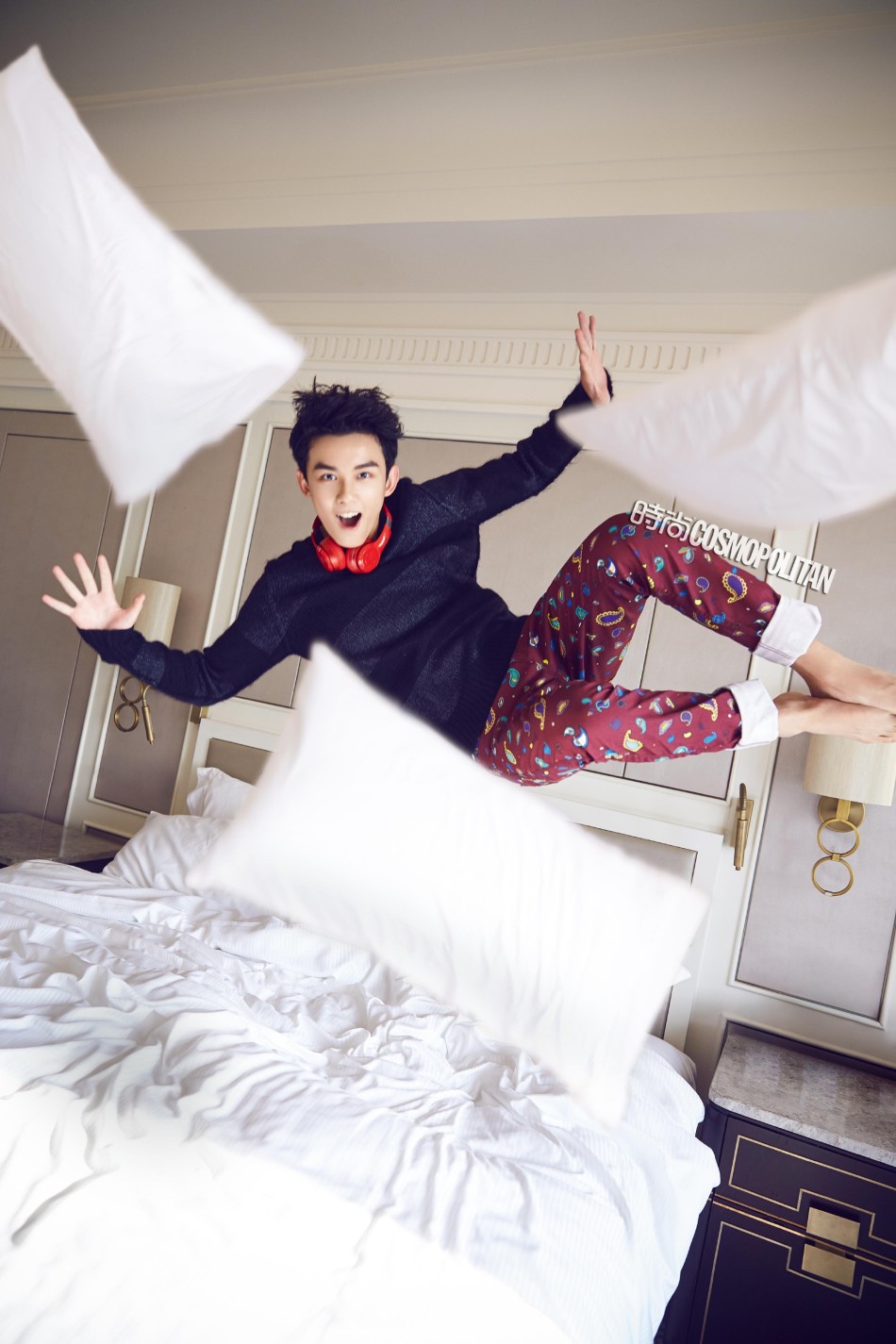 小飞流吴磊为时尚杂志12月刊拍摄一组大片