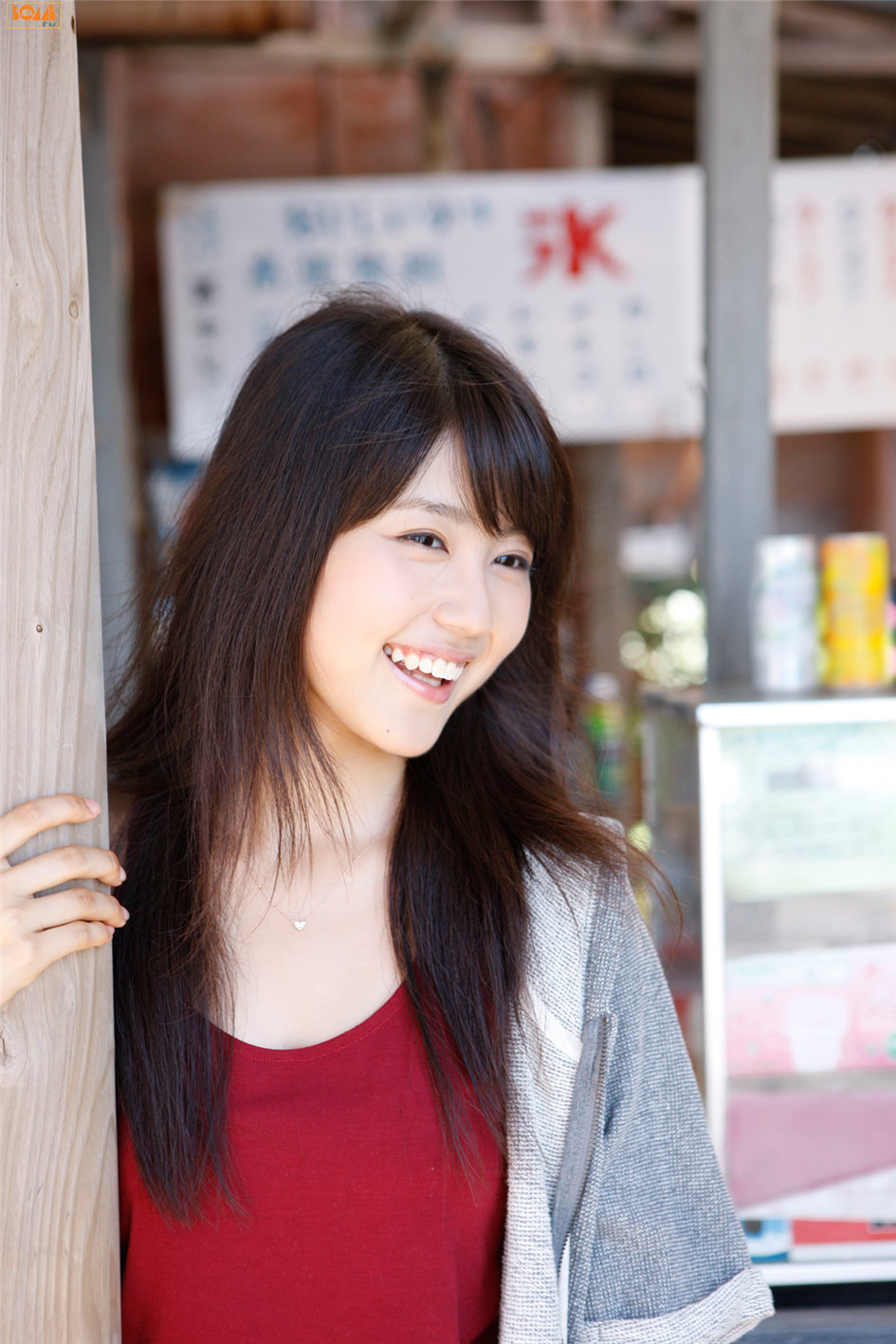 日本当红小花有村架纯清爽海滩写真