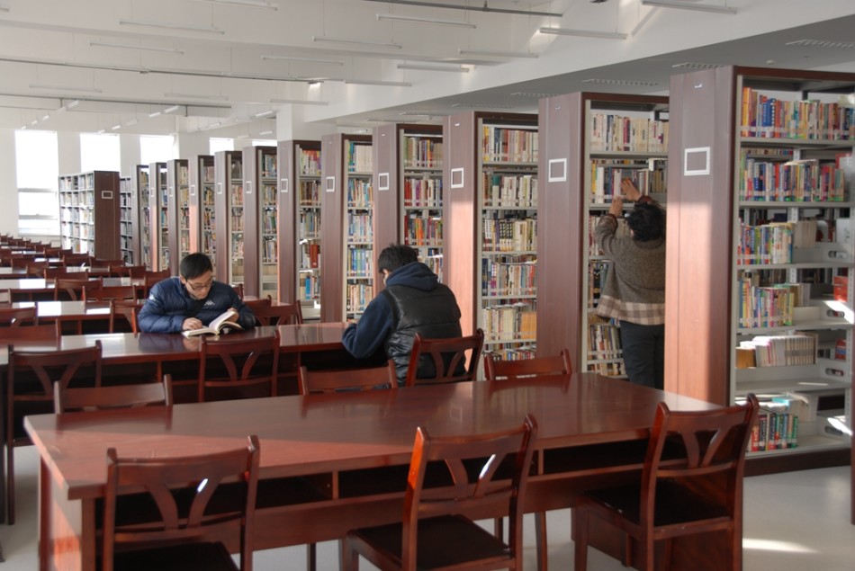 高校游走进黑龙江中医药大学