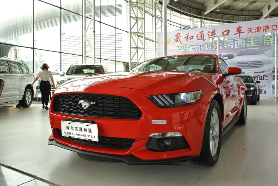 哈尔滨国际车展 阿斯顿马丁领衔上演豪车厮杀战