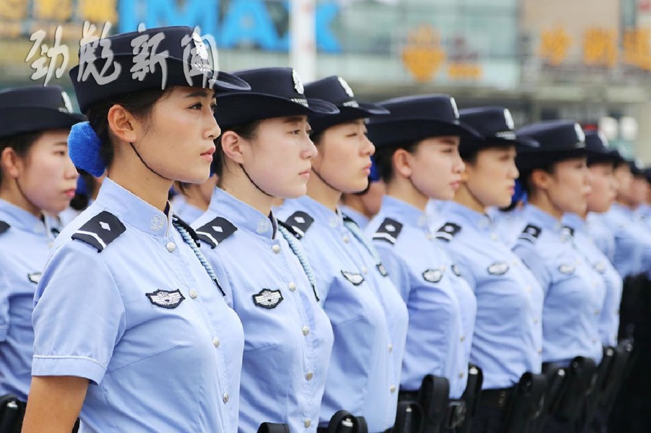 哈尔滨市女子巡逻辅警正式上岗