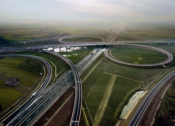 苏嘉杭高速公路软土地基沉降观测作业方法