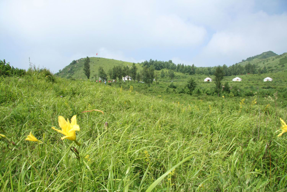 张家口怀来黄龙山庄-云中草原