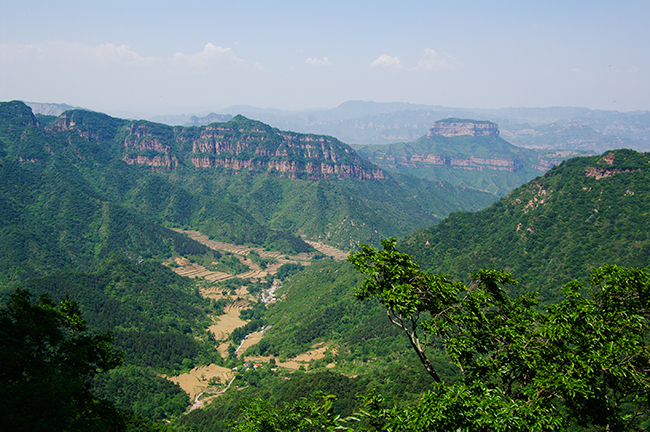 赏锦山奇峰茂林碧湖