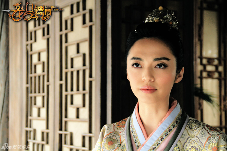 《龙门镖局》姚晨亮相 御姐引黄晓明围观