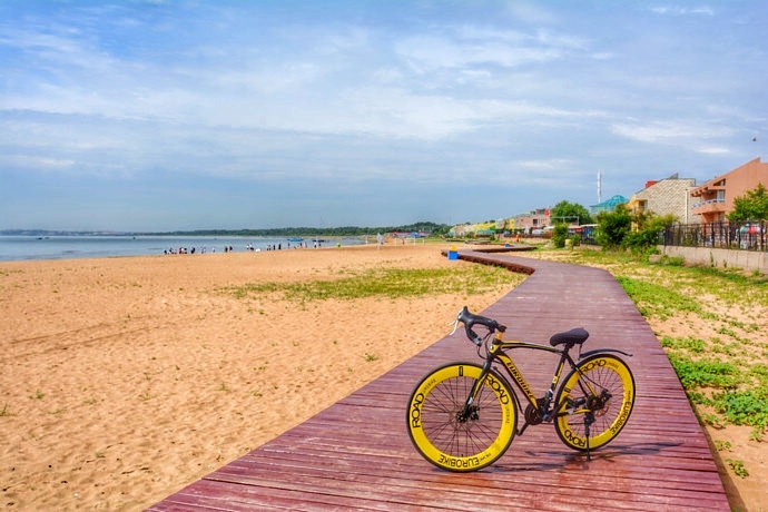 不嗨不痛快 秦皇岛临海沙滩木栈道的任性之旅