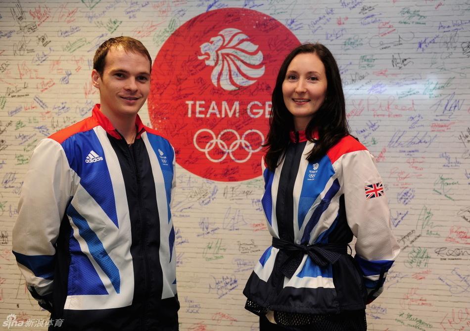 英国乒乓球队试穿队服(1/6)