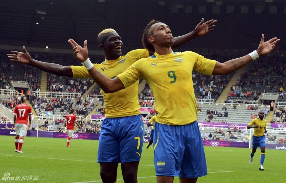 奥运会足球新闻 图集汇总 > [男足]加蓬1-1瑞士 |   | 分享到: 2012年