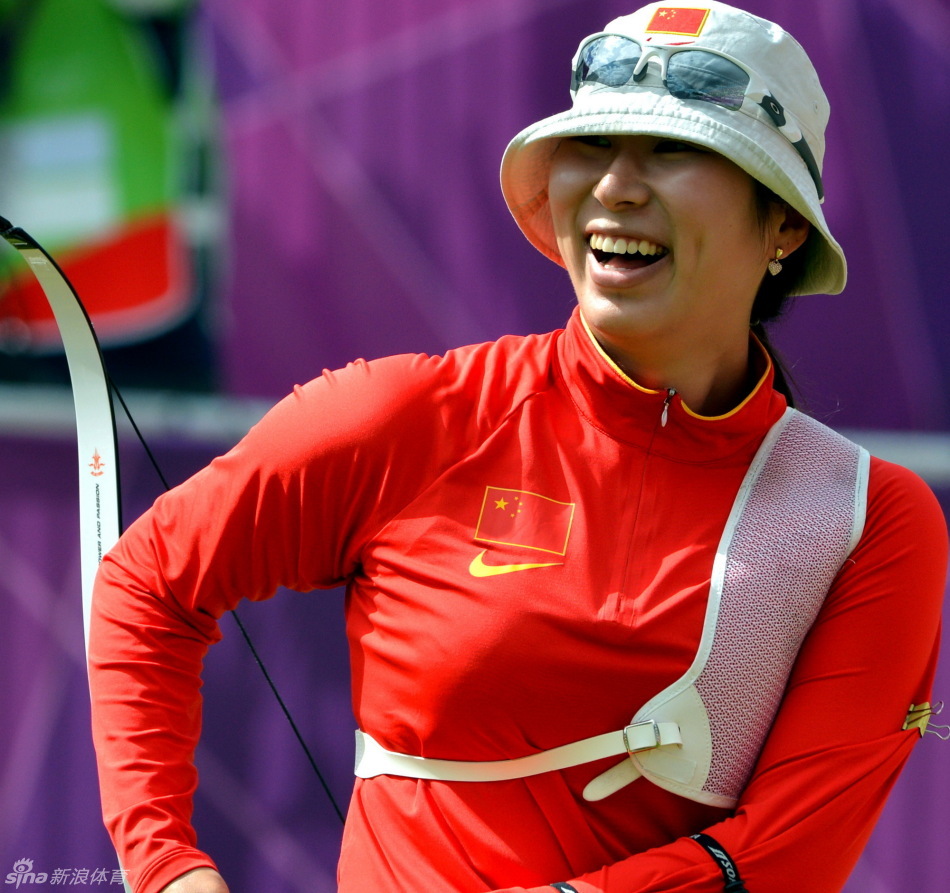 徐晶获胜后露出笑容