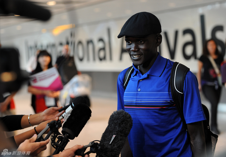 > 独立参赛者玛里阿抵伦敦