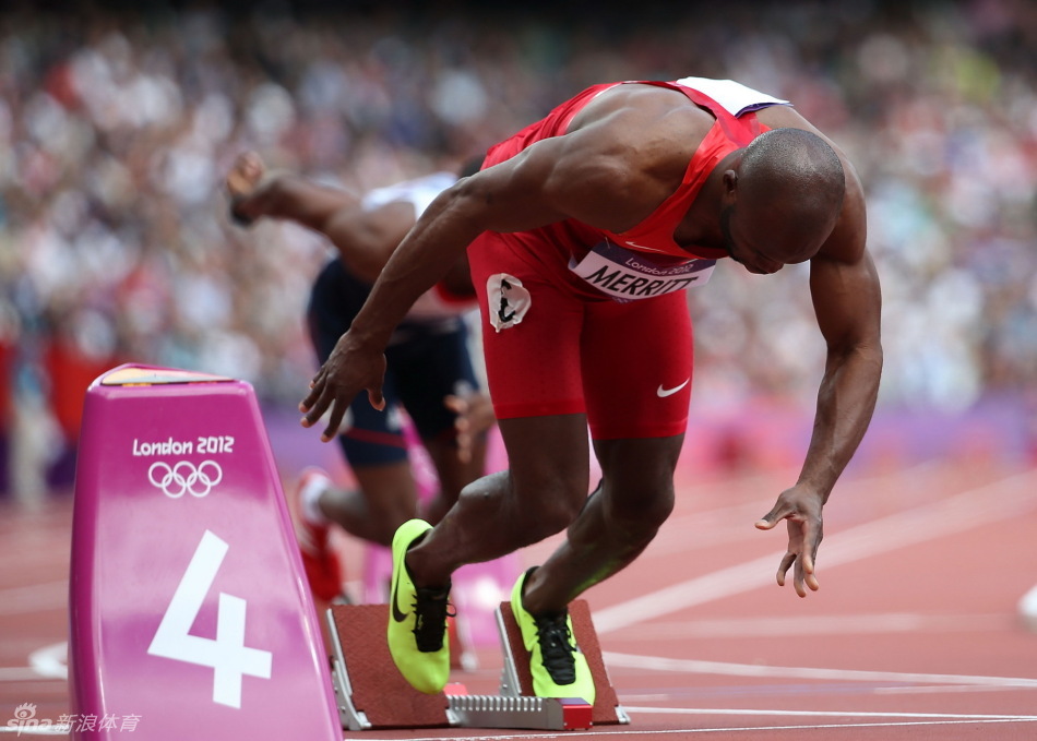 > 男子400米预赛梅里特退赛