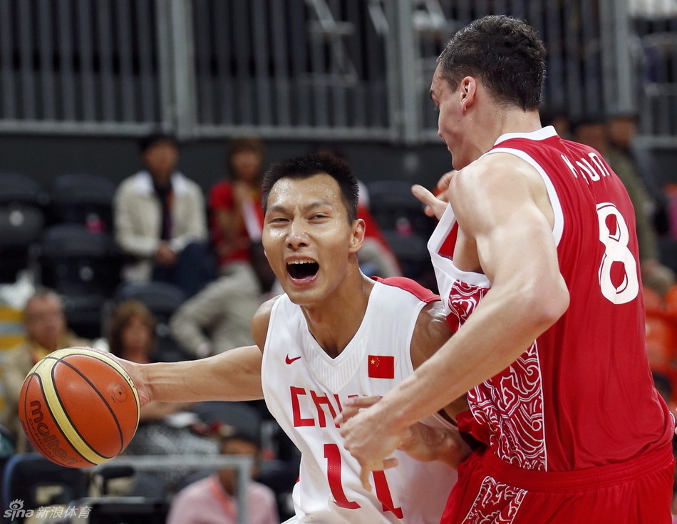 奥运会篮球新闻 图集汇总 > 奥运男篮中国54-73俄罗斯 |   | 分享到