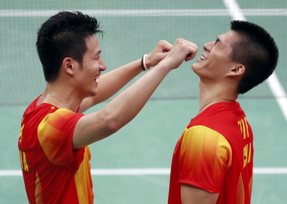 > 蔡赟傅海峰羽球男双夺金