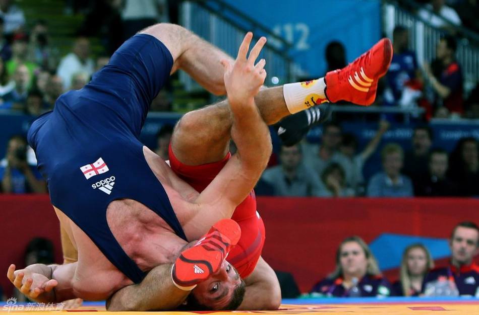 男子古典式96kg级决赛