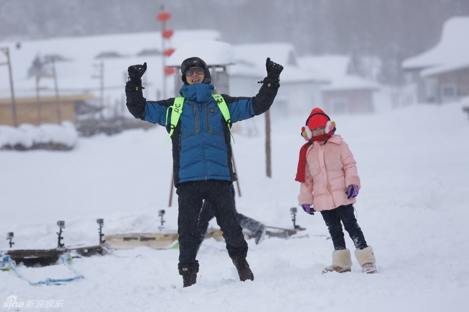 《爸爸去哪儿》雪乡抢先看 5萌娃玩雪 (16)
