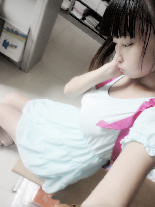 小学生清纯性感照惊呆众人